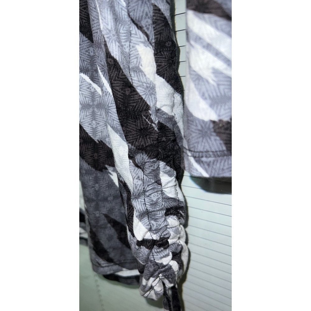 Ruby Rd. Side Ruch Women's Abstract Blouse — Large - Picture 4 of 6